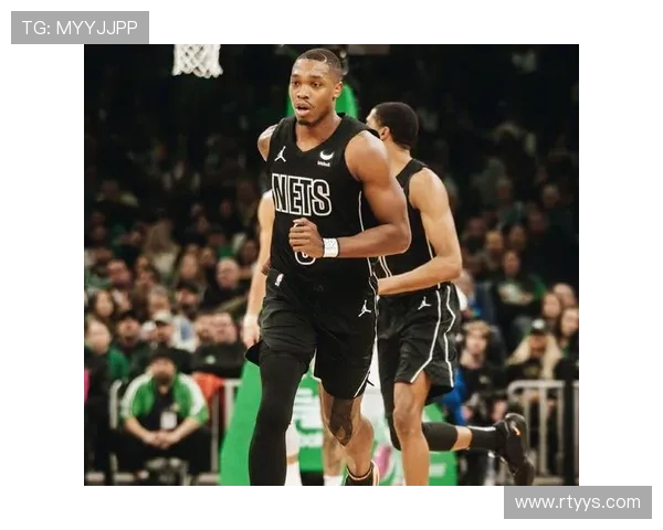 布克连得五分迅速拉开比分罚球线急停跳投与反击三分震撼篮网